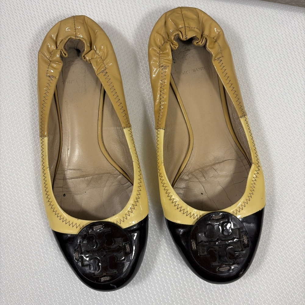 TORY BURCH Women's 7.5 - Beige‎ & brown patent leather ballet flats shoes MINNIE